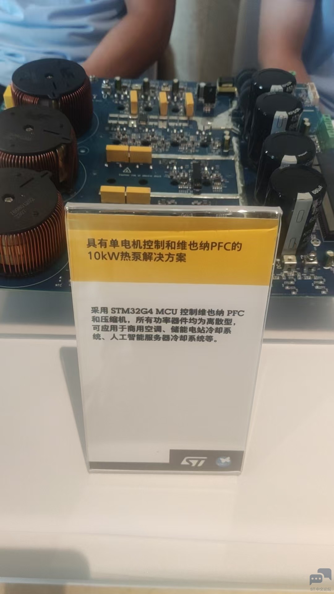 748cd51cab1625ba216d62118a72817.jpg